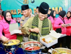 Amsakar dan Kapolda Turun Langsung Layani Warga saat Buka Puasa di Sembulang