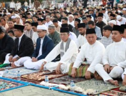 Salat Idulfitri di Batam, Wali Kota Amsakar Ajak Perkuat Persatuan